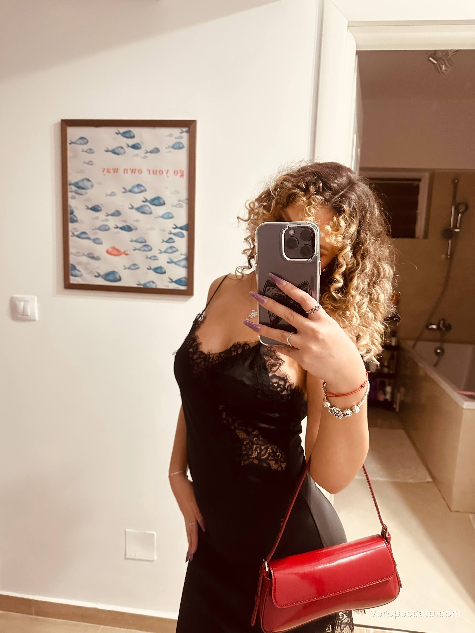 Vero Peccato lingerie cam girl italiana